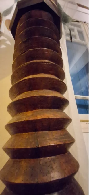 Early 20 century press screw