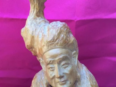 Paire de sages sculptés dans racine Chine  début XXème