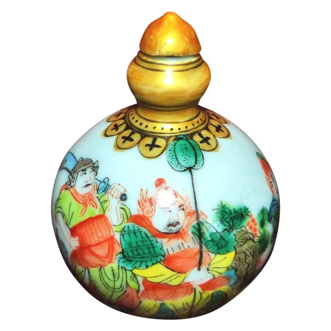 Flacon tabatière en porcelaine signée de Chine  Fin XIXème