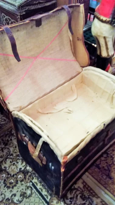 Malle de voyage en cuir vers 1900