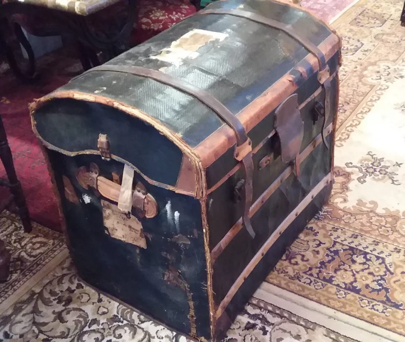 Malle de voyage en cuir vers 1900