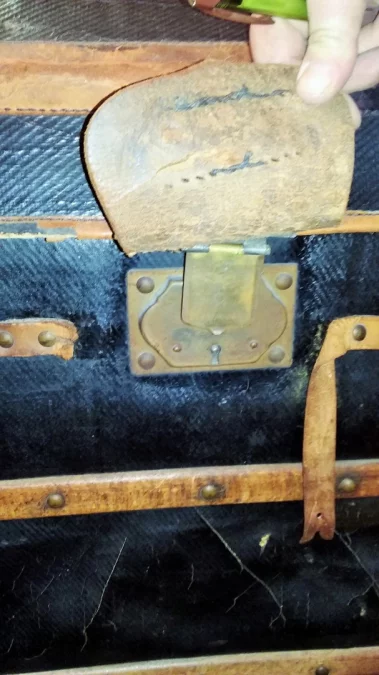 Malle de voyage en cuir vers 1900