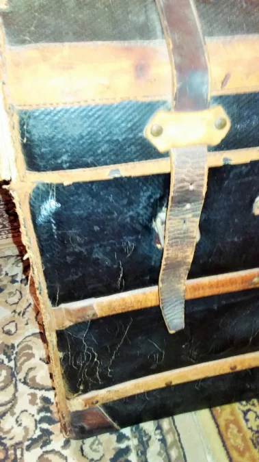 Malle de voyage en cuir vers 1900