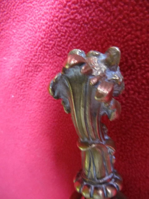 Cloche de table de chasse tête de loup en bronze 19ème