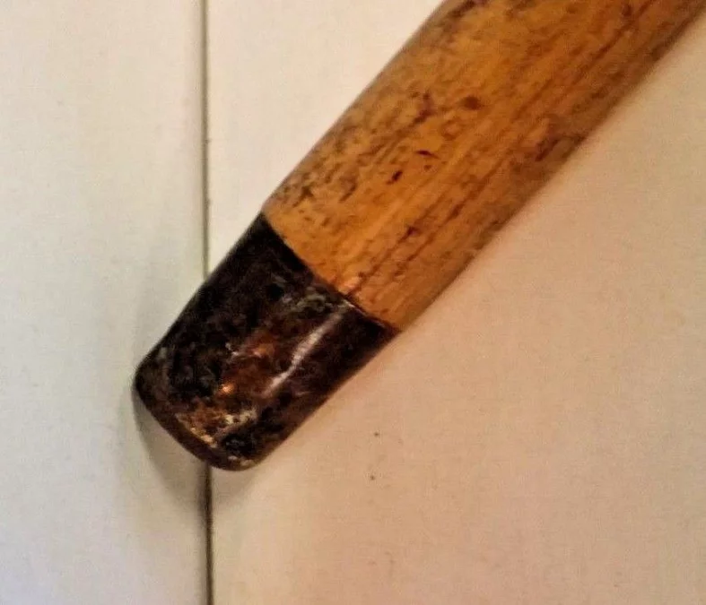 Canne ancienne de marche de collection pommeau corne système dague 19ème