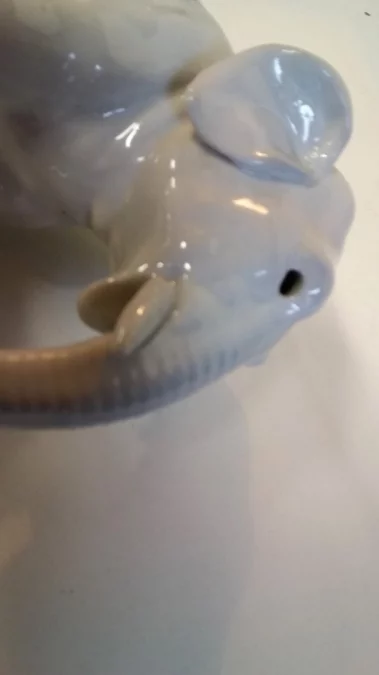 Eléphant en porcelaine style Copenhague début 20ème