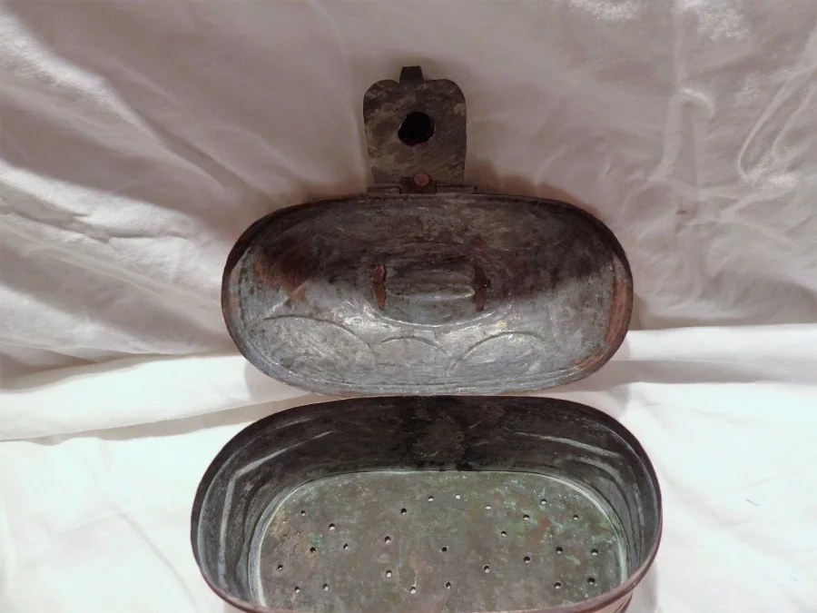 Ancien panier ou vivier réserve a poisson pêche vintage en cuivre milieu 20ème