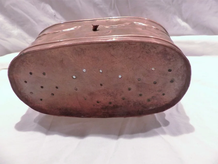 Ancien panier ou vivier réserve a poisson pêche vintage en cuivre milieu 20ème
