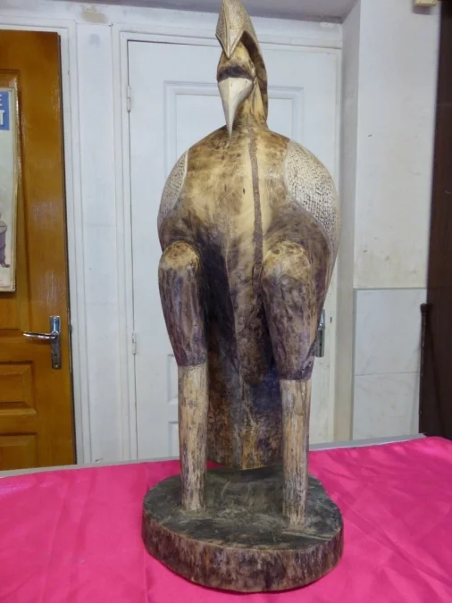 Sculpture Africaine d'un oiseau en bois début XXème