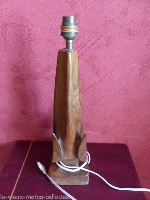 pied de lampe en bois art déco