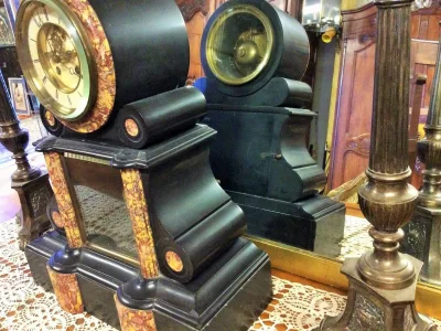 Pendule de cheminée en marbre noir Napoléon 3