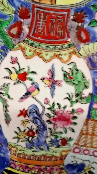 Assiette en porcelaine Chinoise Macau 19ème