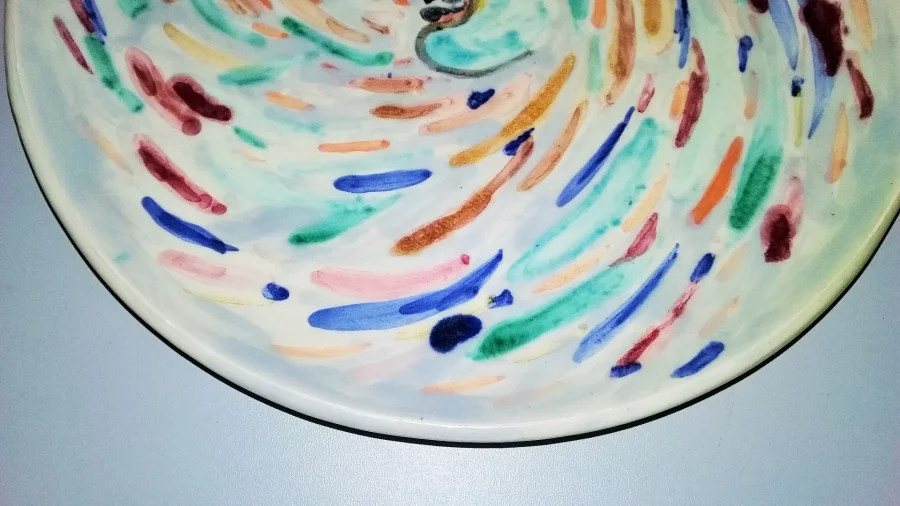 Assiette en faïence décor tête d'homme Cerennes Vallauris