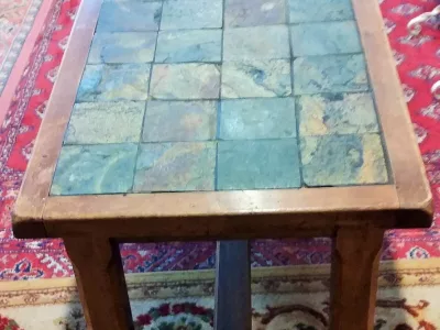 Table basse année 60 en hêtre et ardoise