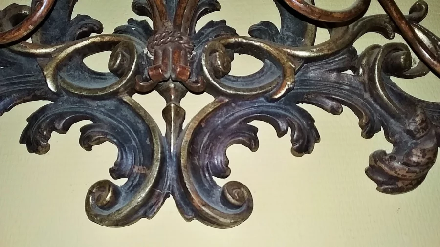 Applique fronton a 4 feux style louis  XV en résine imitation bois