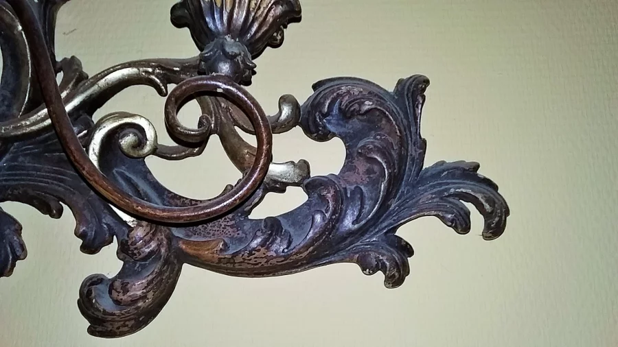 Applique fronton a 4 feux style louis  XV en résine imitation bois