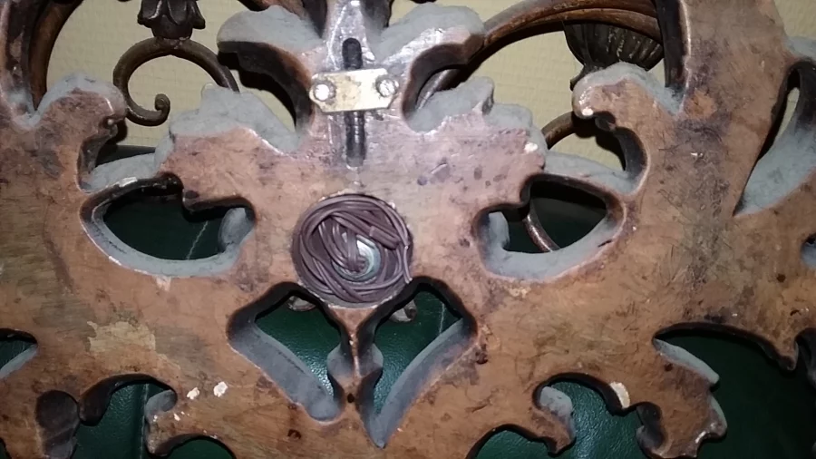 Applique fronton a 4 feux style louis  XV en résine imitation bois