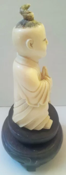 Okimono Netsuké sculpté d'un enfant  japon 19ème