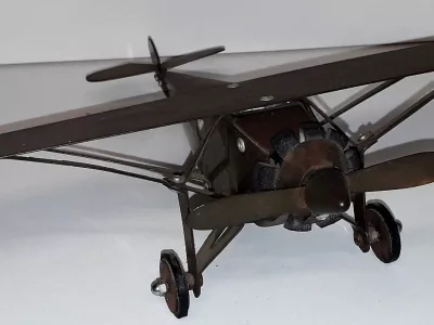 Maquette d'avion fabrication artisanal en laiton