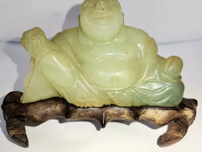 STATUETTA DI BUDDHA IN GIADA