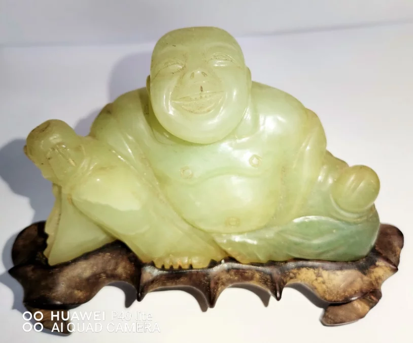 JADE-STATUETTE VON BUDDHA