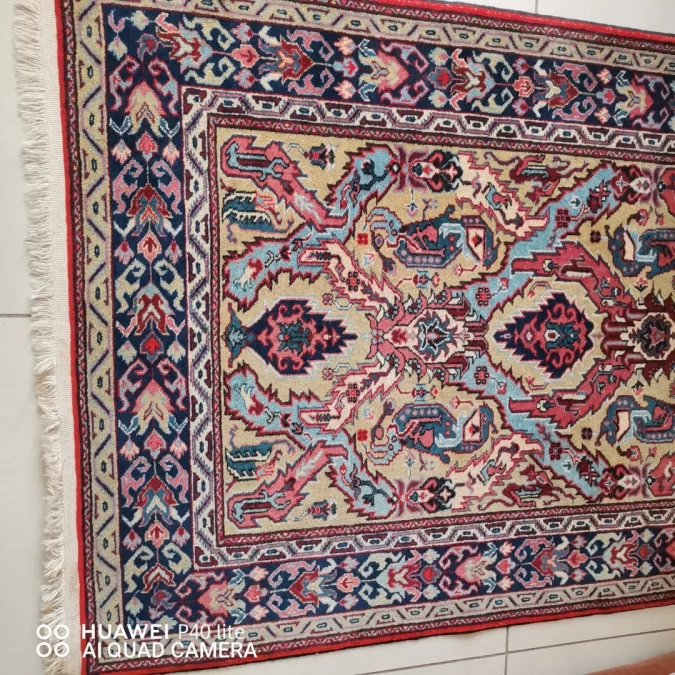 PAKISTANISCHER TEPPICH