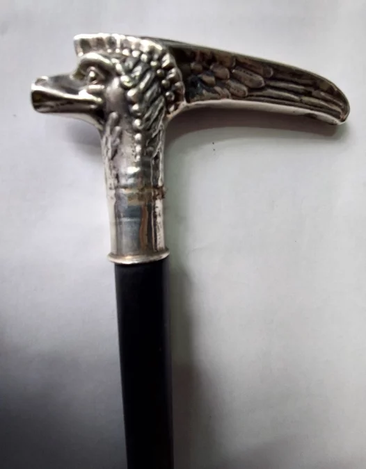 Canne de marche pommeau en argent forme tête aigle début xxème long 90 cm
