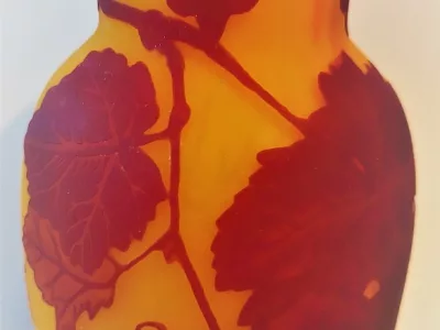 Vase décor vigne dégagé à l'acide signé de Degué David GUERON (1892-1950)