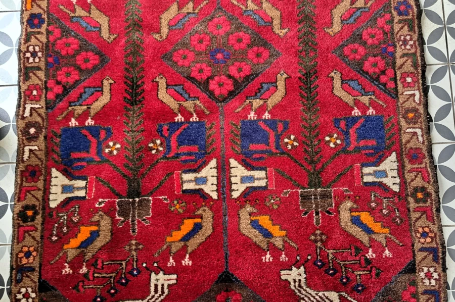 HANDGEMACHTER TEPPICH