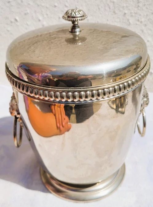 EISKÜHLER AUS SILBERPLATTE