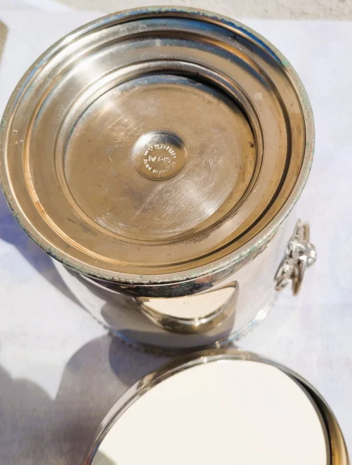 EISKÜHLER AUS SILBERPLATTE