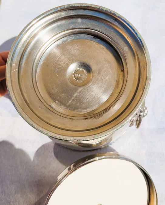 EISKÜHLER AUS SILBERPLATTE