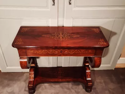 シャルル10世のコンソールテーブル