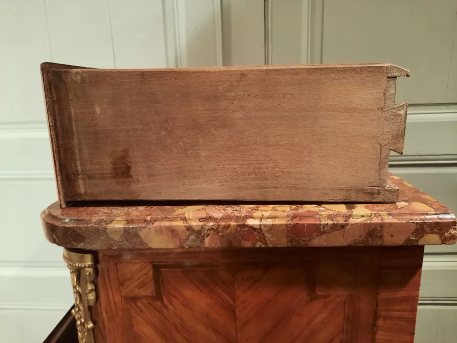 MESA CHIFFONNIERE ESTILO LOUIS XVI