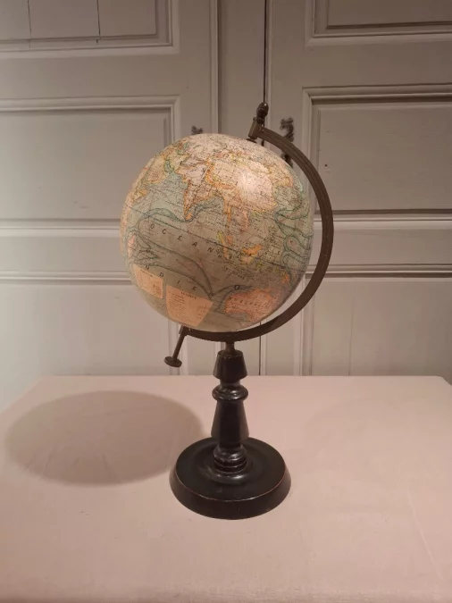 19世紀後半の地球儀