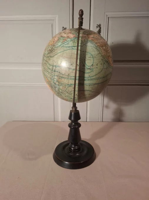 19世紀後半の地球儀