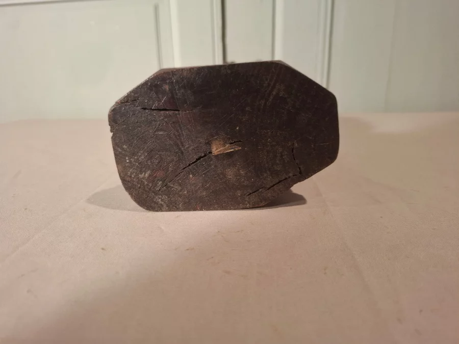 オーク材の聖母子像