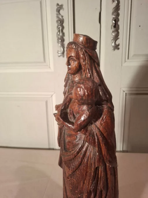 オーク材の聖母子像
