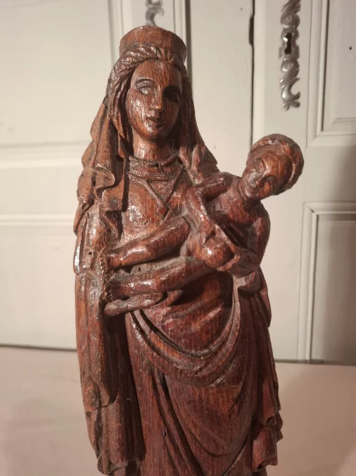 オーク材の聖母子像