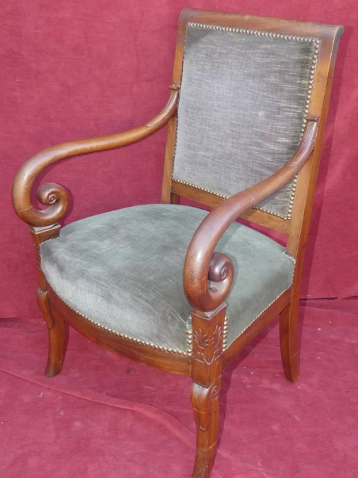 SILLÓN CHARLES X PERIOD