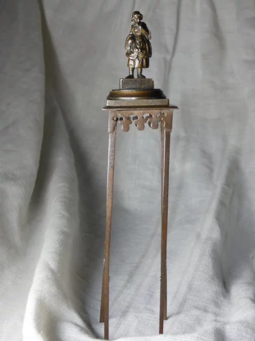 VIENESISCHE BRONZENFIGUR