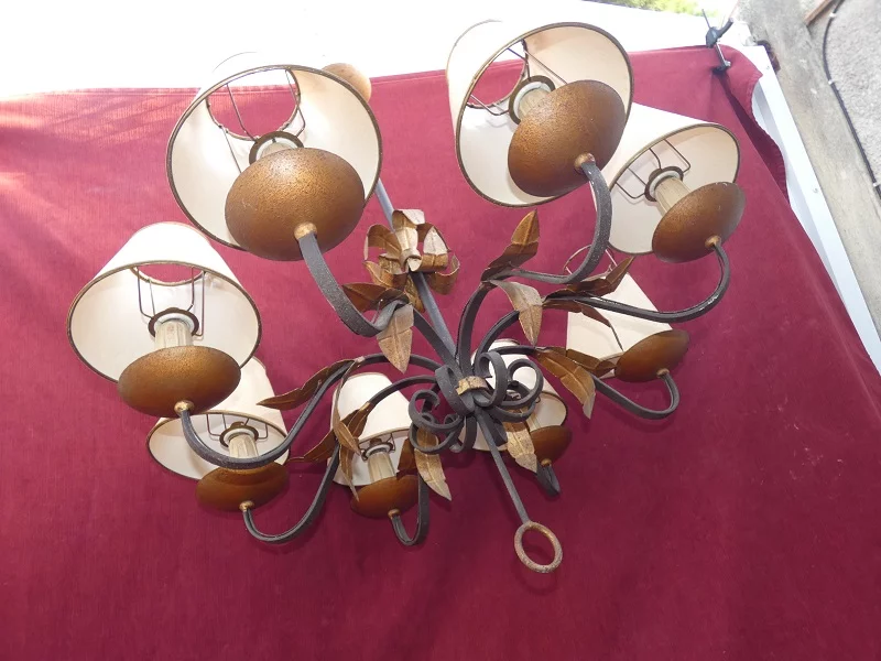 ФРАНЦУЗСКИЙ ПОТОЛОЧНЫЙ СВЕТ