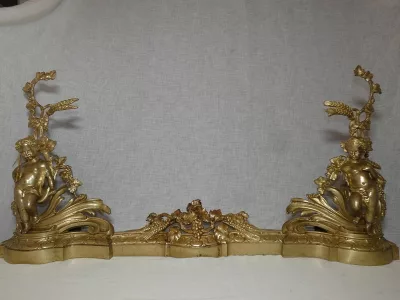 FENDER IM LOUIS XV-STIL