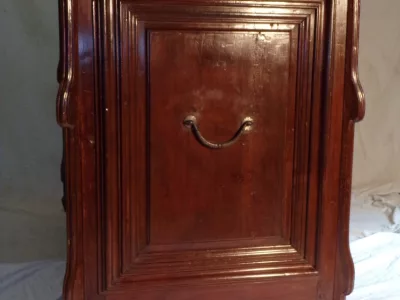 CÓMODA DEL SIGLO XVII