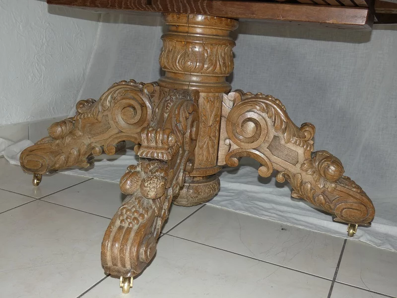 КРУГЛЫЙ РАЗДВИЖНОЙ СТОЛ