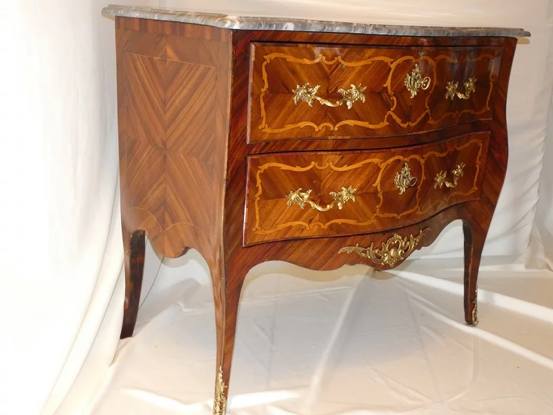 路易十五时期抽屉柜