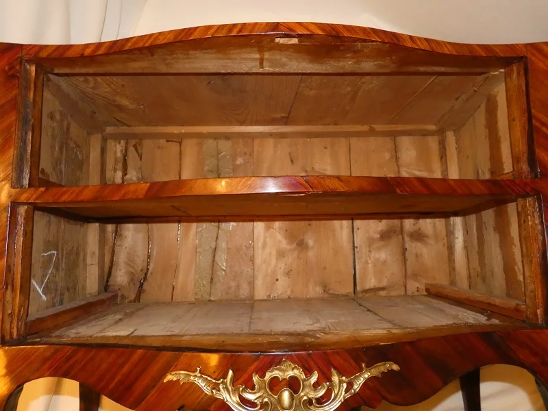 路易十五时期抽屉柜