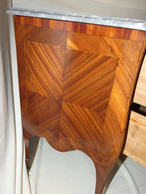 路易十五时期抽屉柜