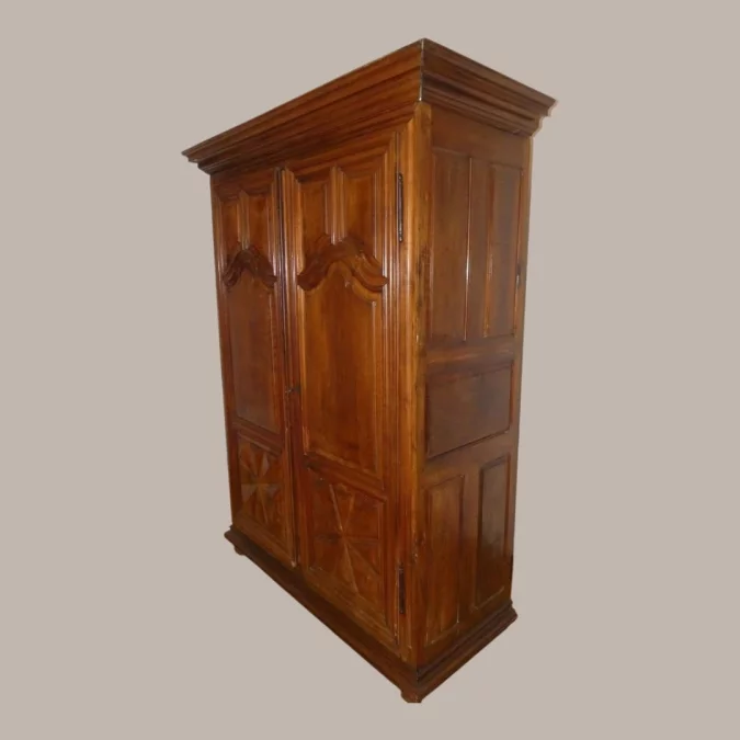 ARMARIO DE LOS SIGLOS XVII-XVIII