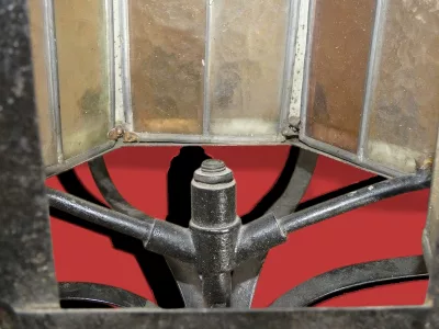 Hallenleuchte aus der Napoleon-III-Periode